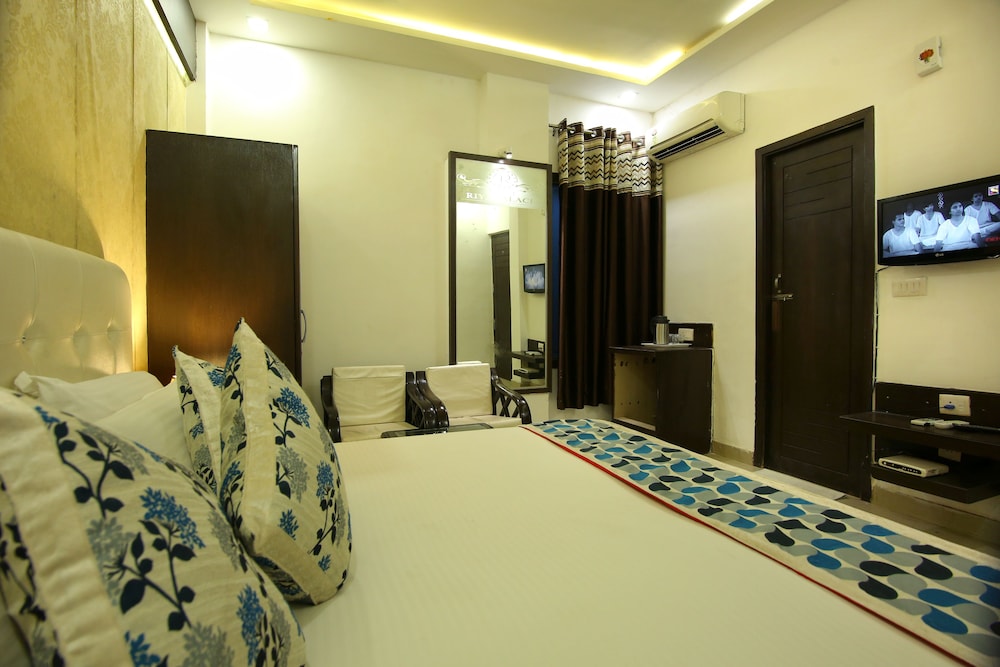 HOTEL RIYA PALACE 36/50