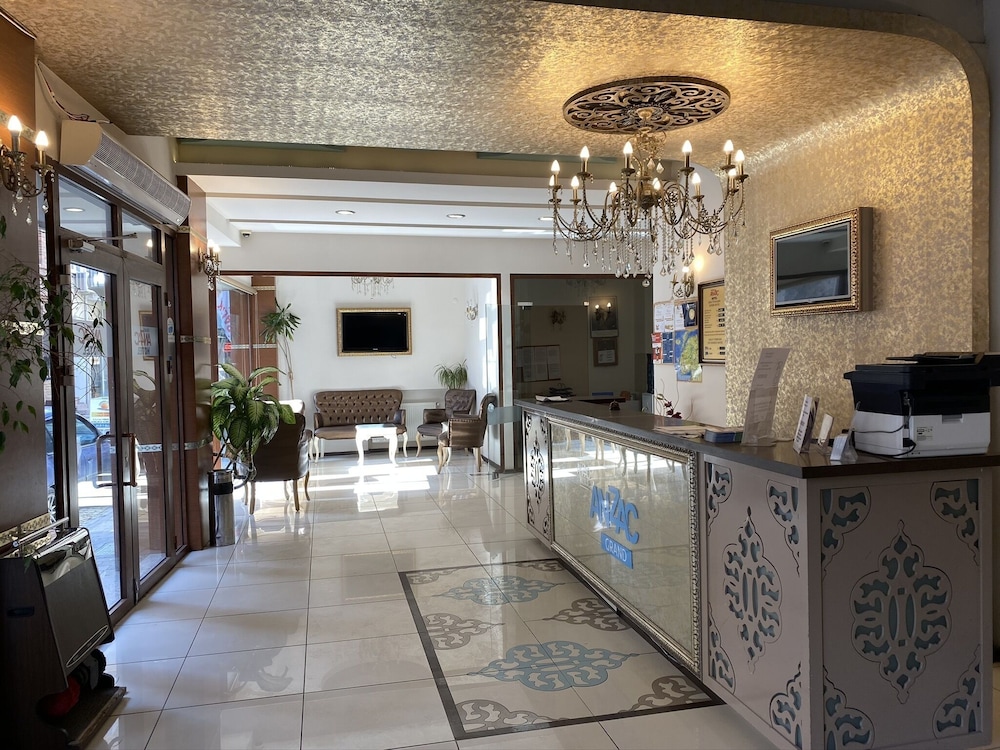Grand Anzac Hotel 5/33