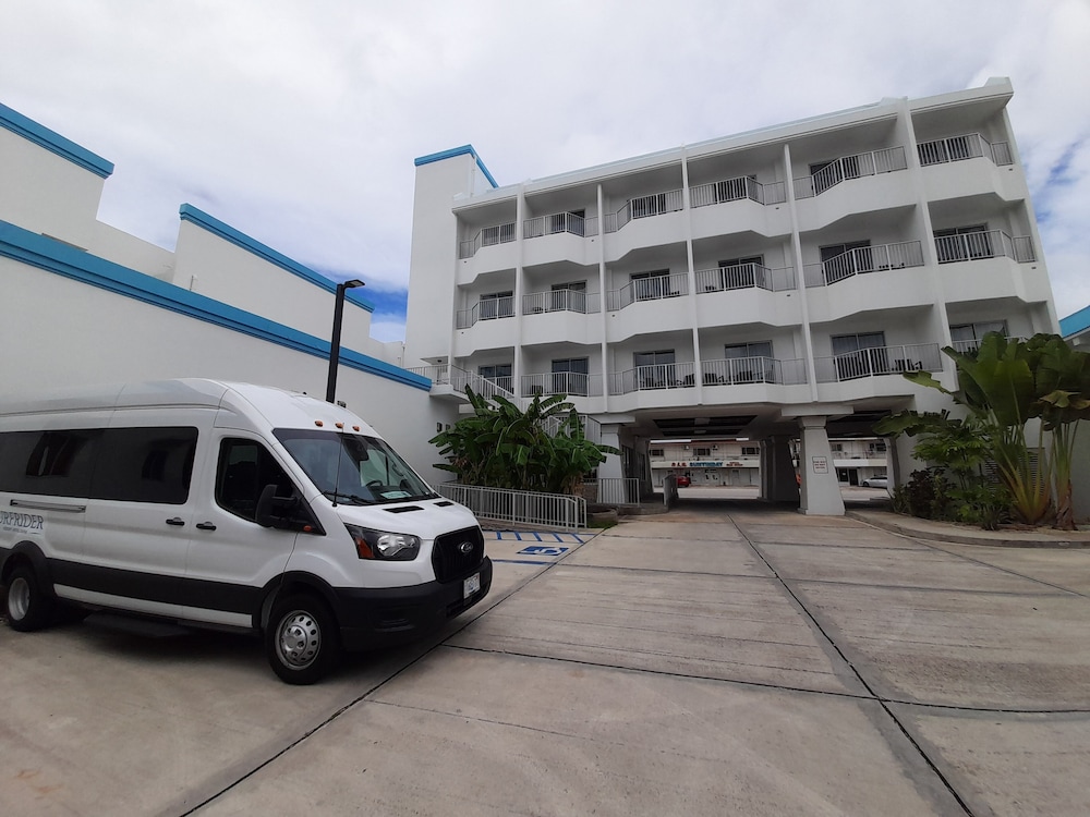 Surfrider Resort Hotel 70/79