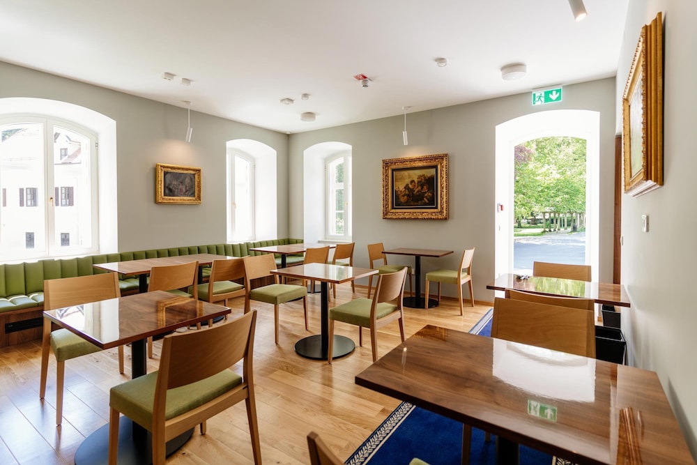 Boutique Hotel Dobrna 42/55