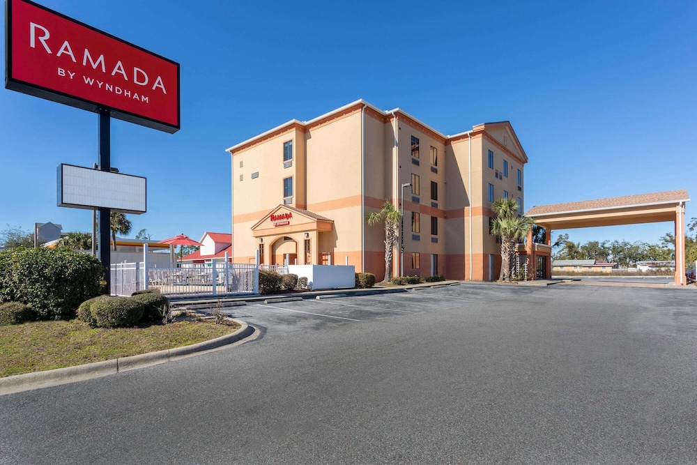 Ramada by Wyndham Panama City 3/51