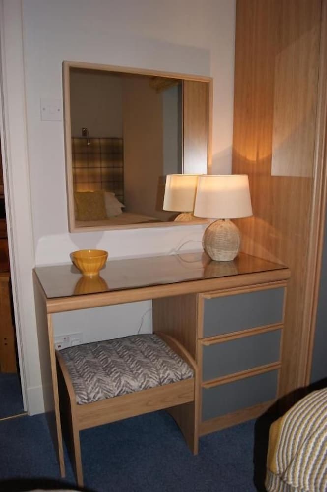 Shegarton Farm Cottages 8/47