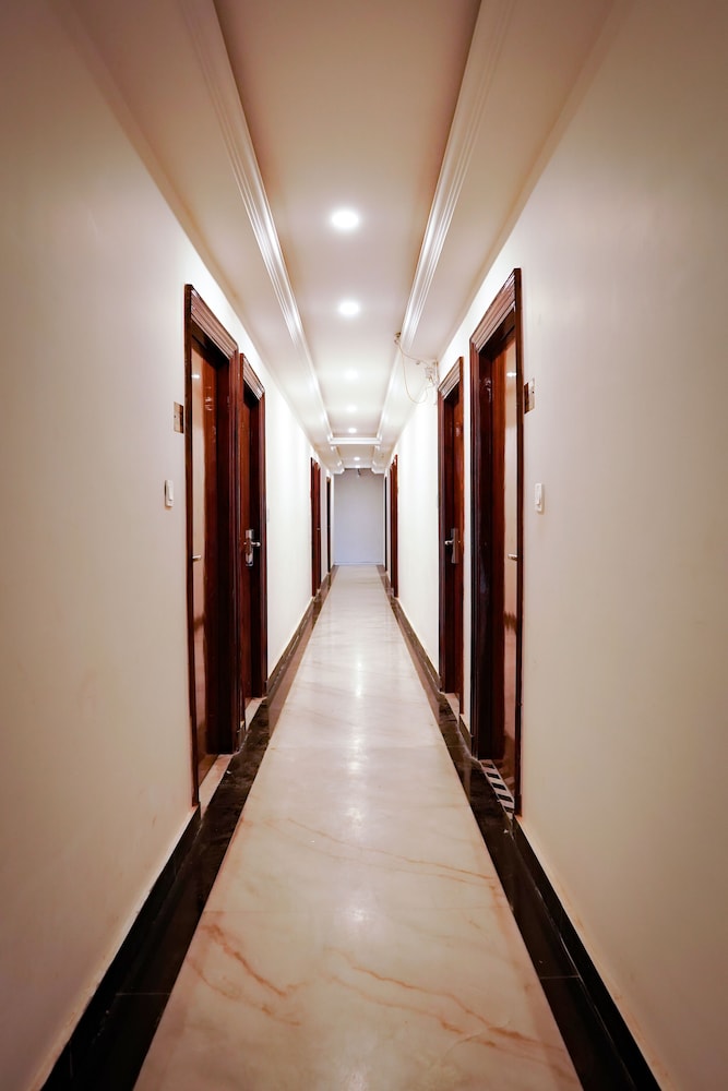 Oyo 12206 Hotel The Black Gold 27/50