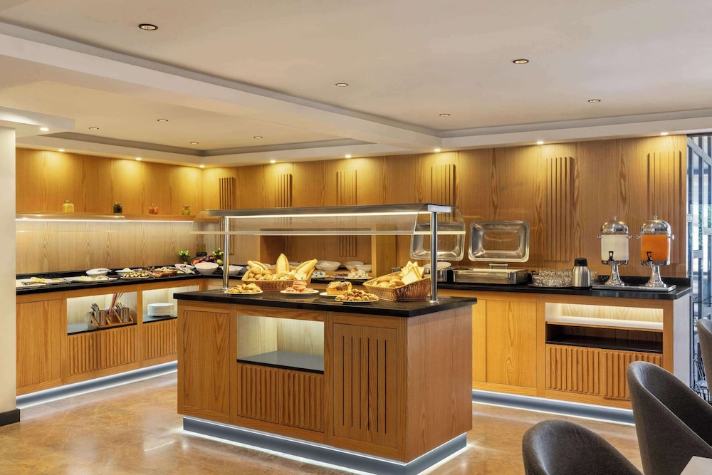 Days Inn by Wyndham Istanbul Arnavutkoy 43/51