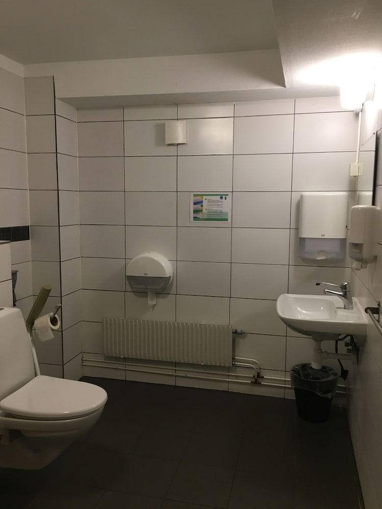 Halmstad Hotell And Vandrarhem Kaptenshamn 45/50