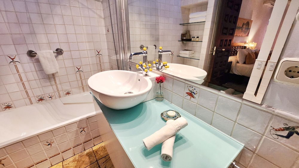 Entre Dos Aguas Hotel Boutique 45/50