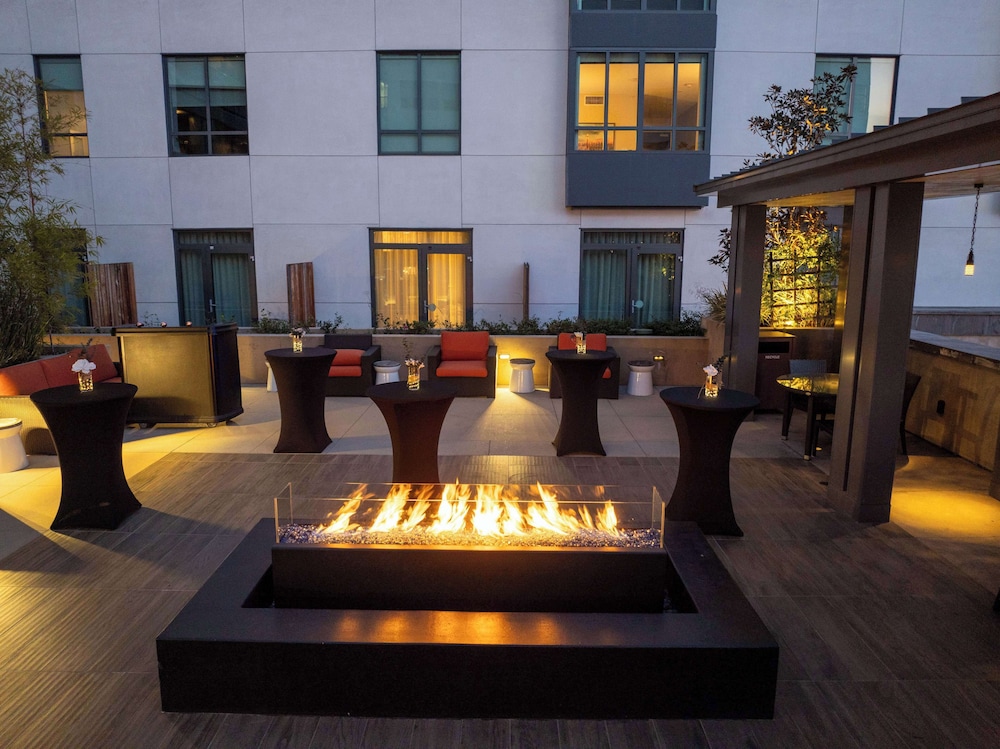 Hyatt Place Pasadena 45/66