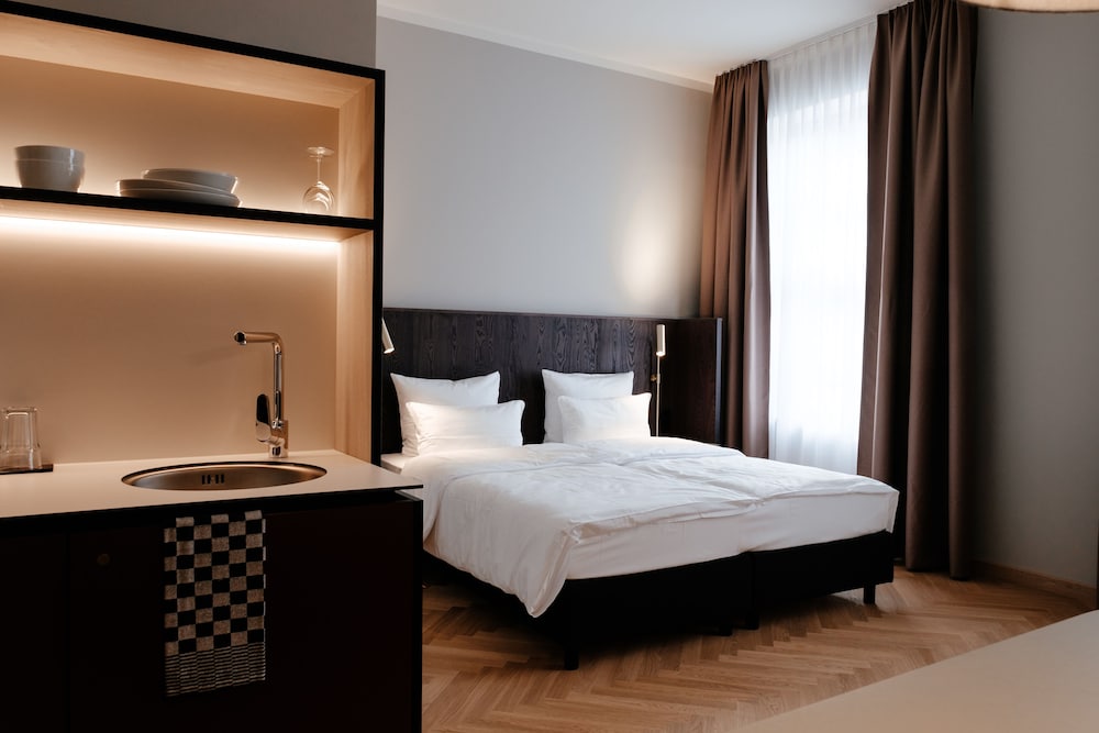 Melter Hotel & Apartments 12/29