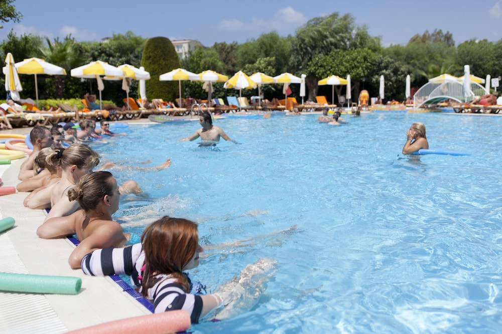 Febeach Hotel 34/50