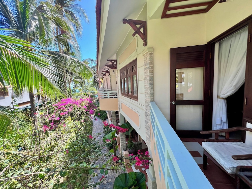 Canary Beach Resort photo5