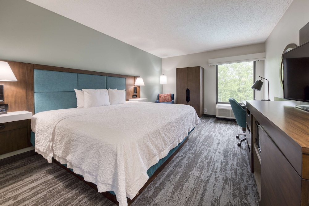 ROOM, KING BED