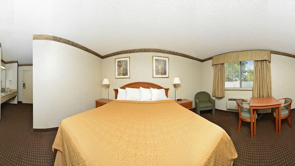 FairBridge Inn Express Pittsfield MA 25/51