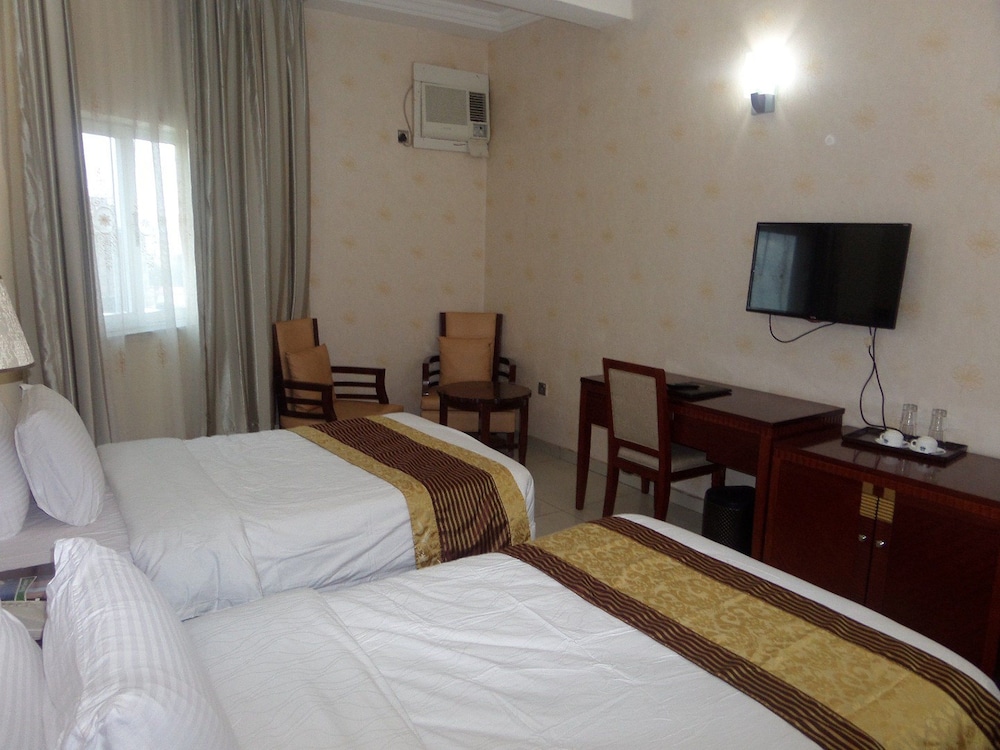 Barcelona Hotels Abuja 13/50