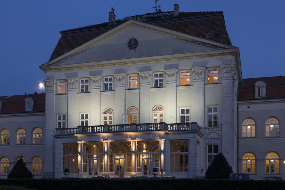 Austria Trend Hotel Schloss Wilhelminenberg 5/74