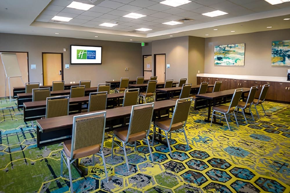 Holiday Inn Express & Suites Salt Lake City South - Murray 56/61