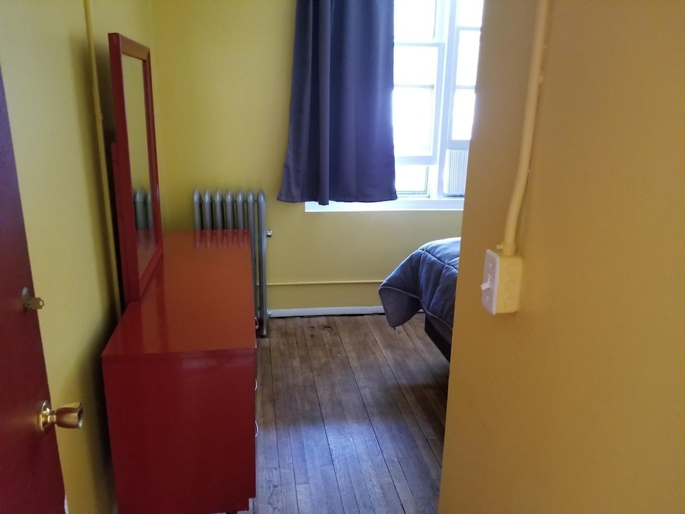 Hamtramck Hostel 21/33