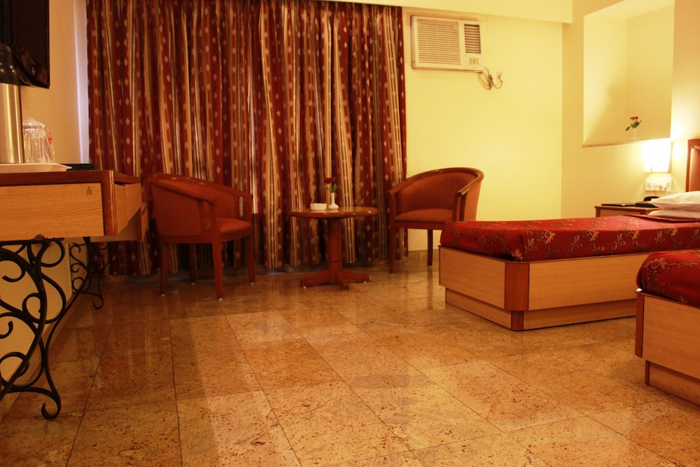 Hotel Samrat 31/40