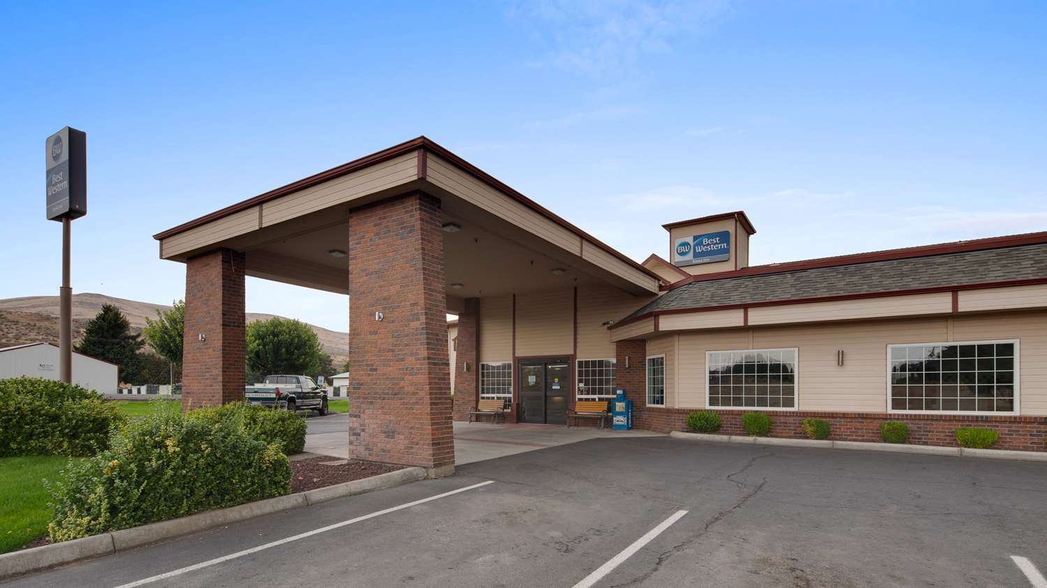 Best Western Rama Inn 39/42