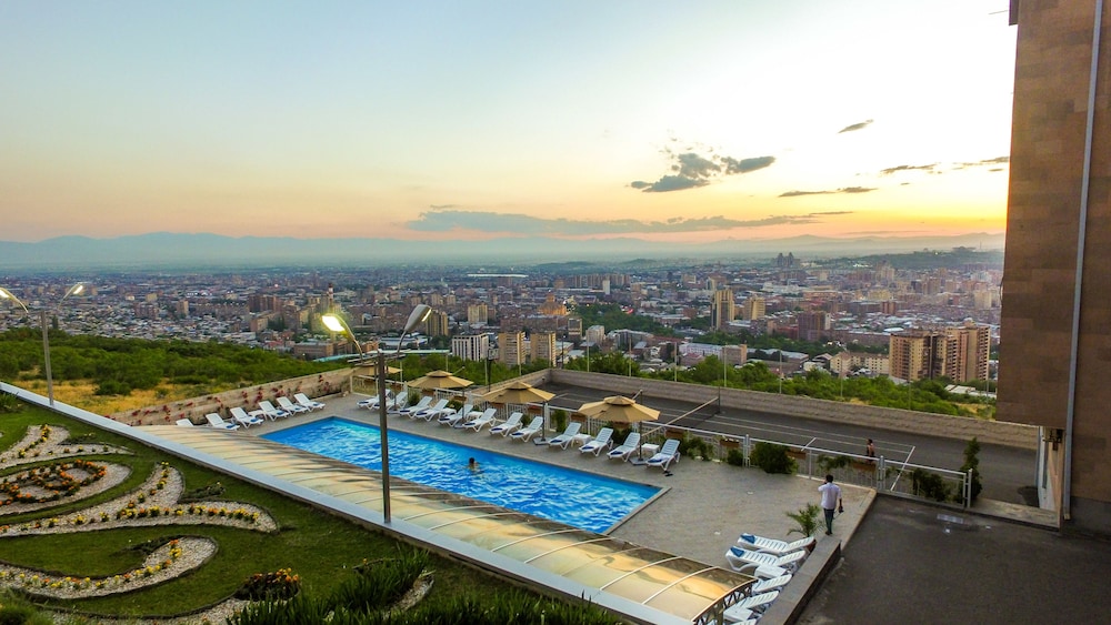 Panorama Residence Inn 31/33