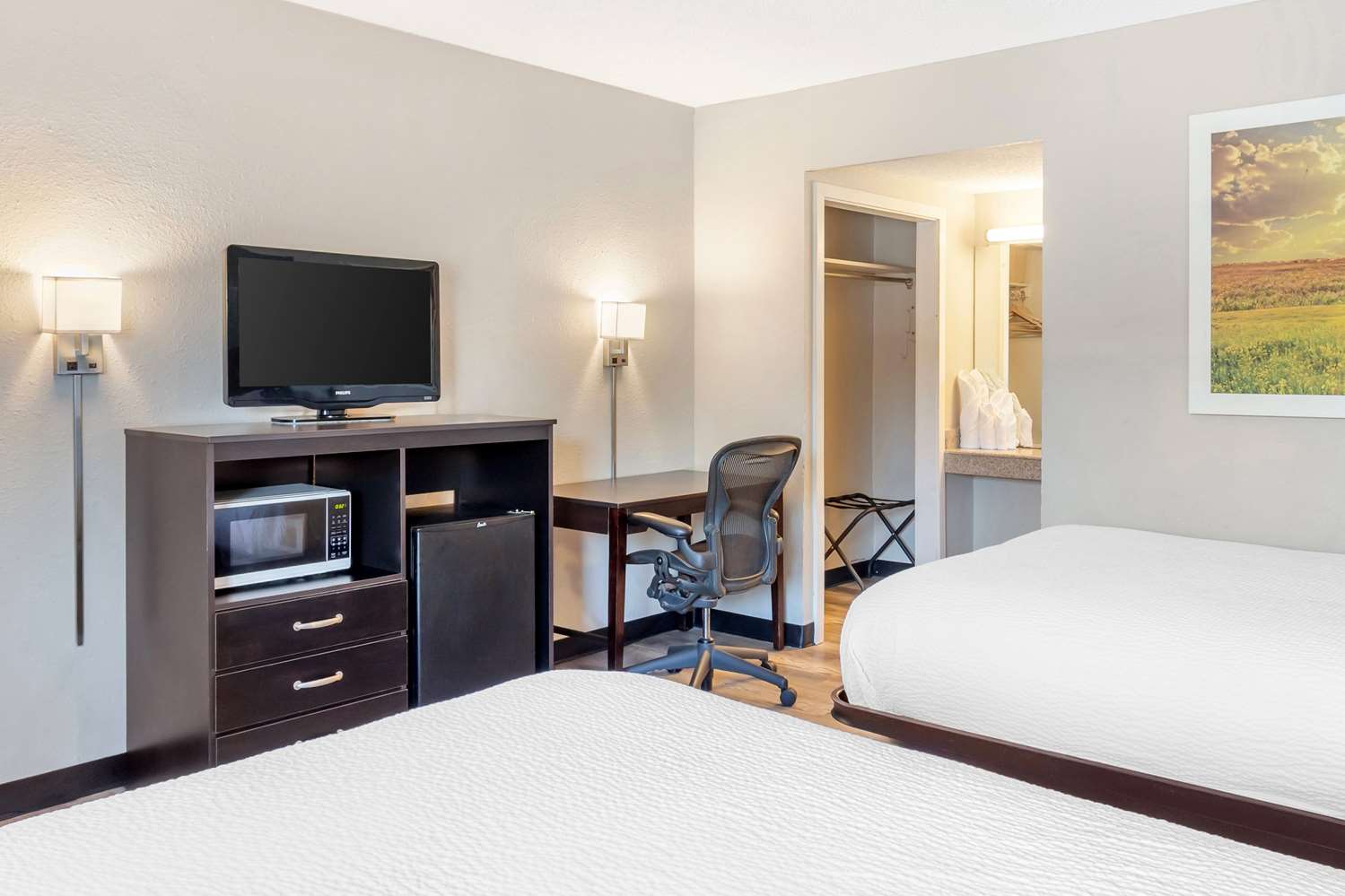 Days Inn by Wyndham Wrightstown 27/50