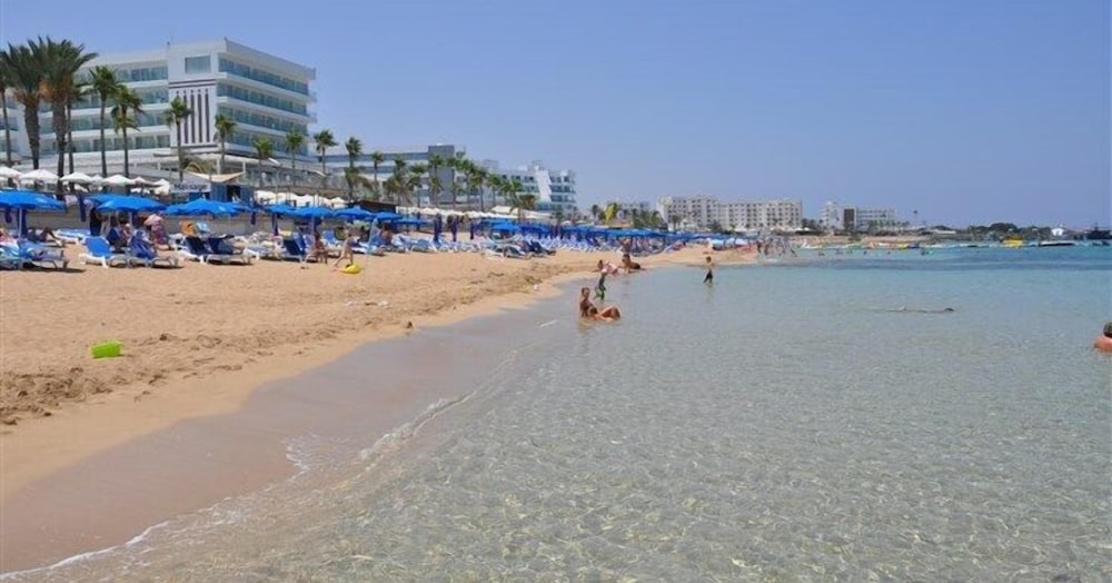 Constantinos The Great Beach Hotel 56/68