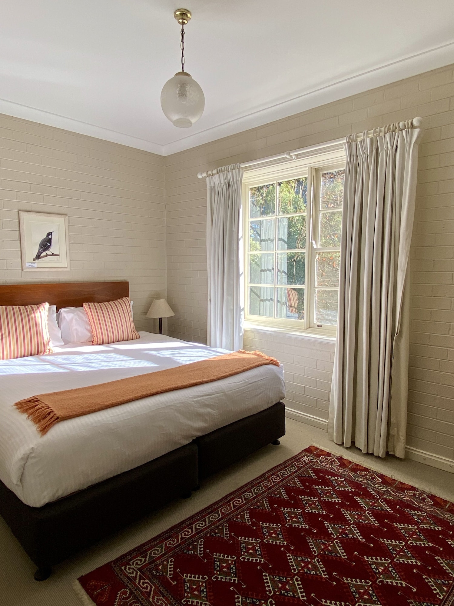 Highland, Suite, Queen Bed