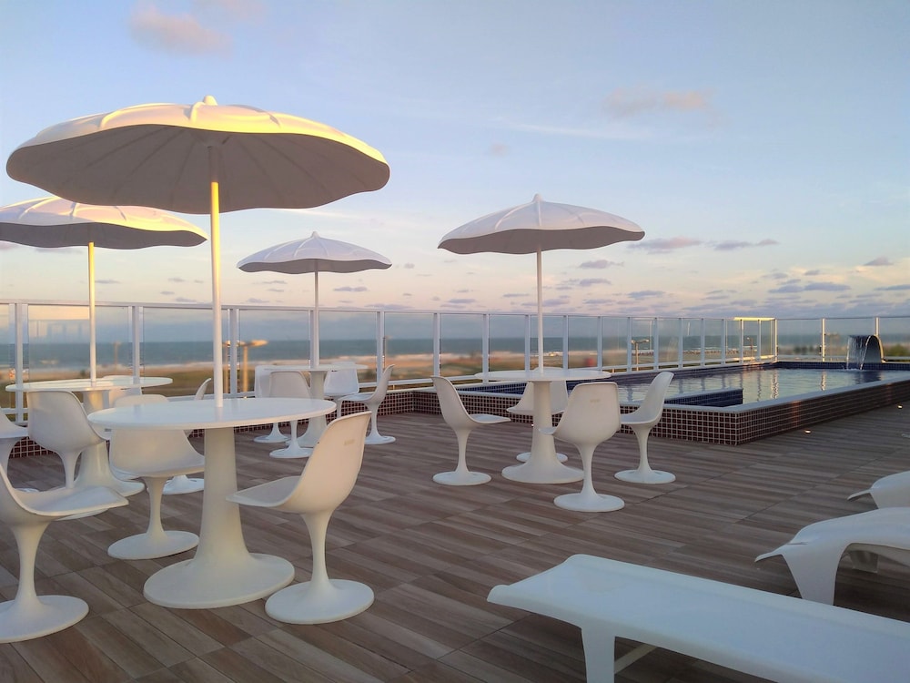 Simas Praia Hotel 52/65