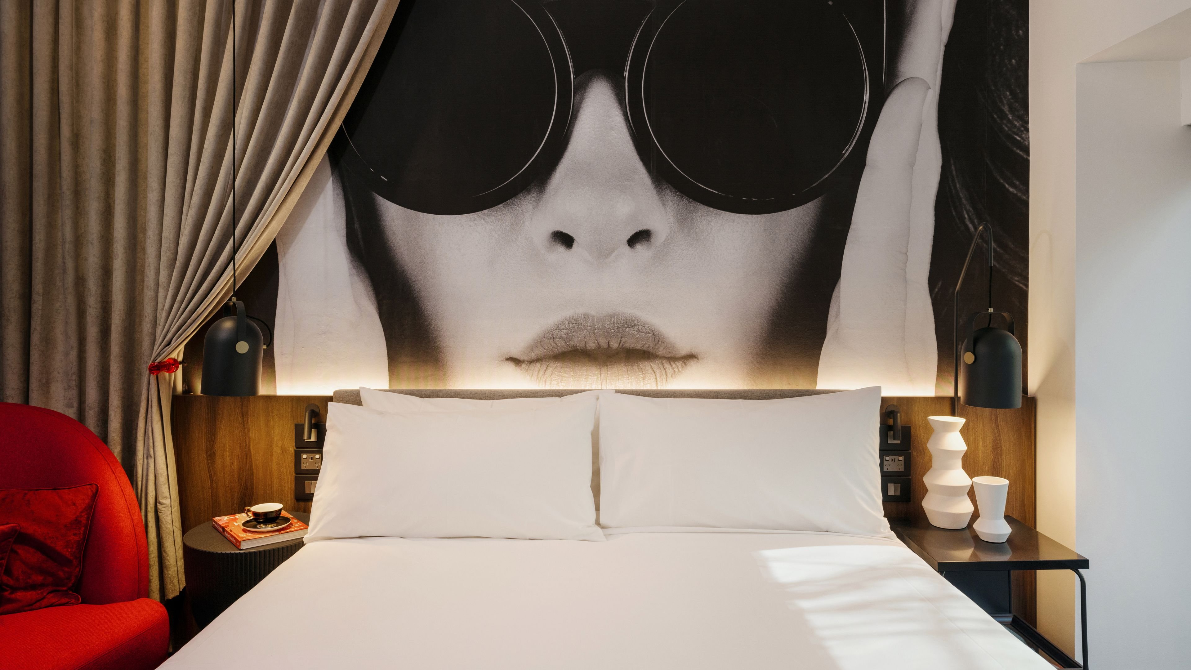 Hotel Indigo Melbourne on Flinders, an IHG Hotel 24/77