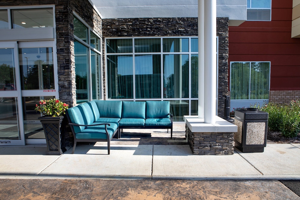 Fairfield Inn & Suites By Marriott Richmond Airport 26/48