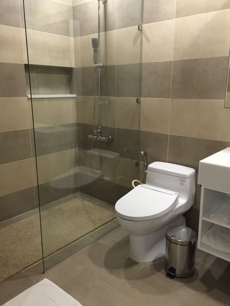 Bluesky Serviced Apartment Airport Plaza 53/54