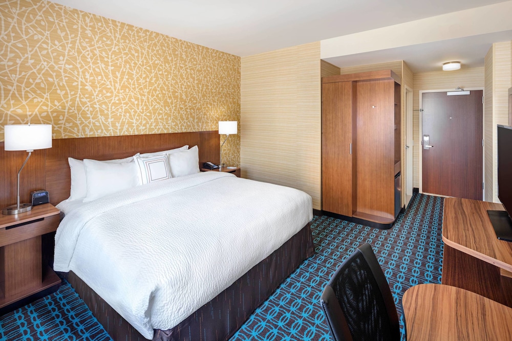 Fairfield Inn Suites North Bergen 10/27