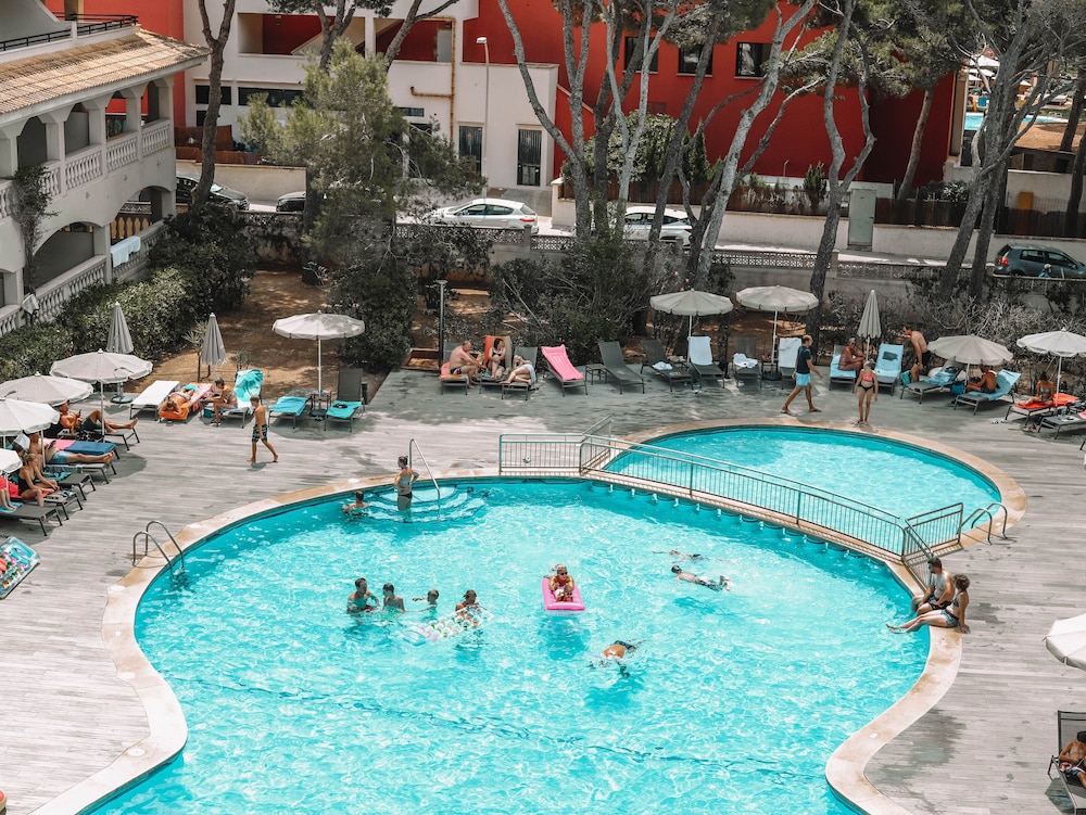 Diamant Hotel and Aparthotel 68/77