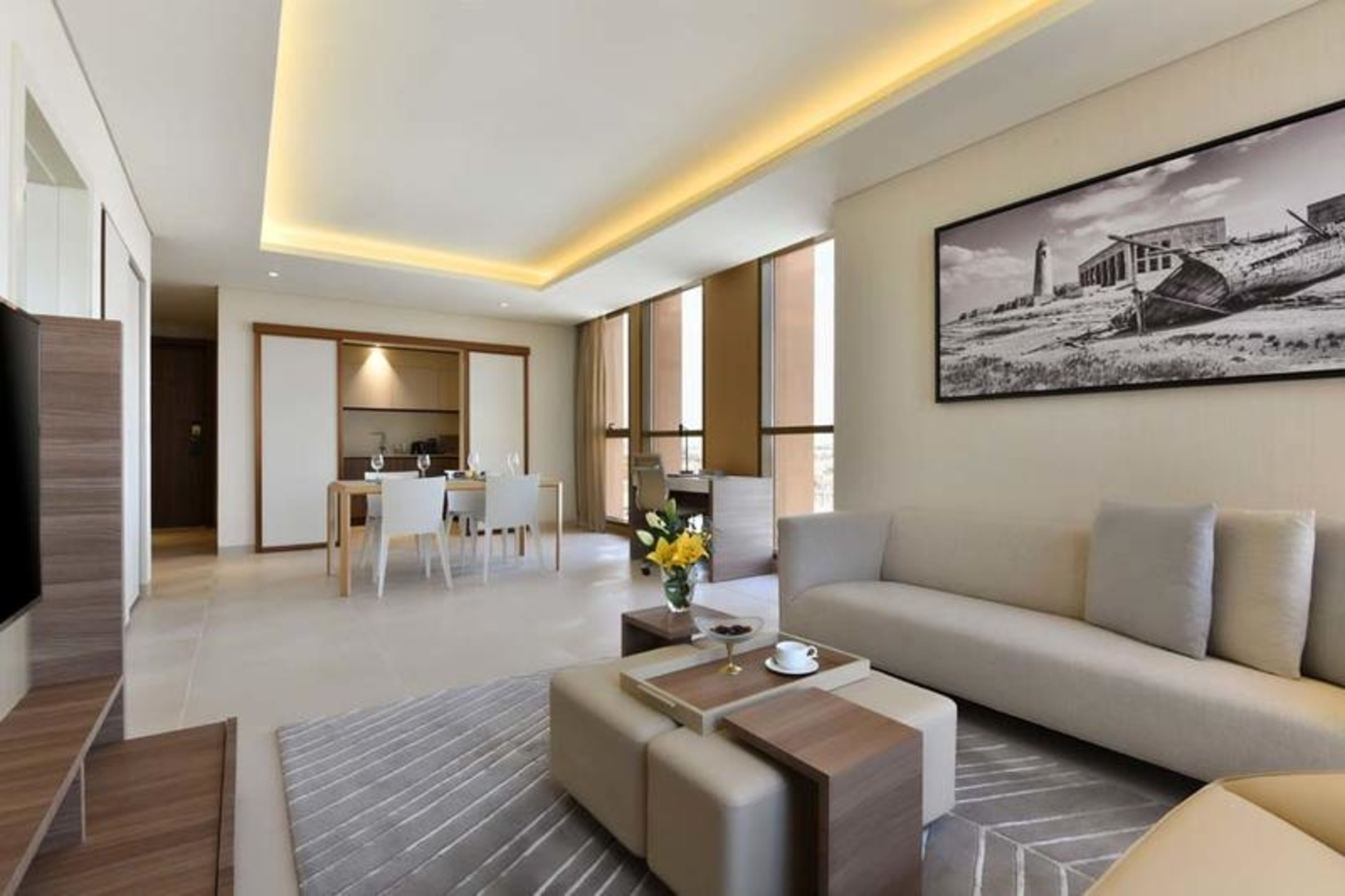 Voco Doha West Bay Suites 67/100