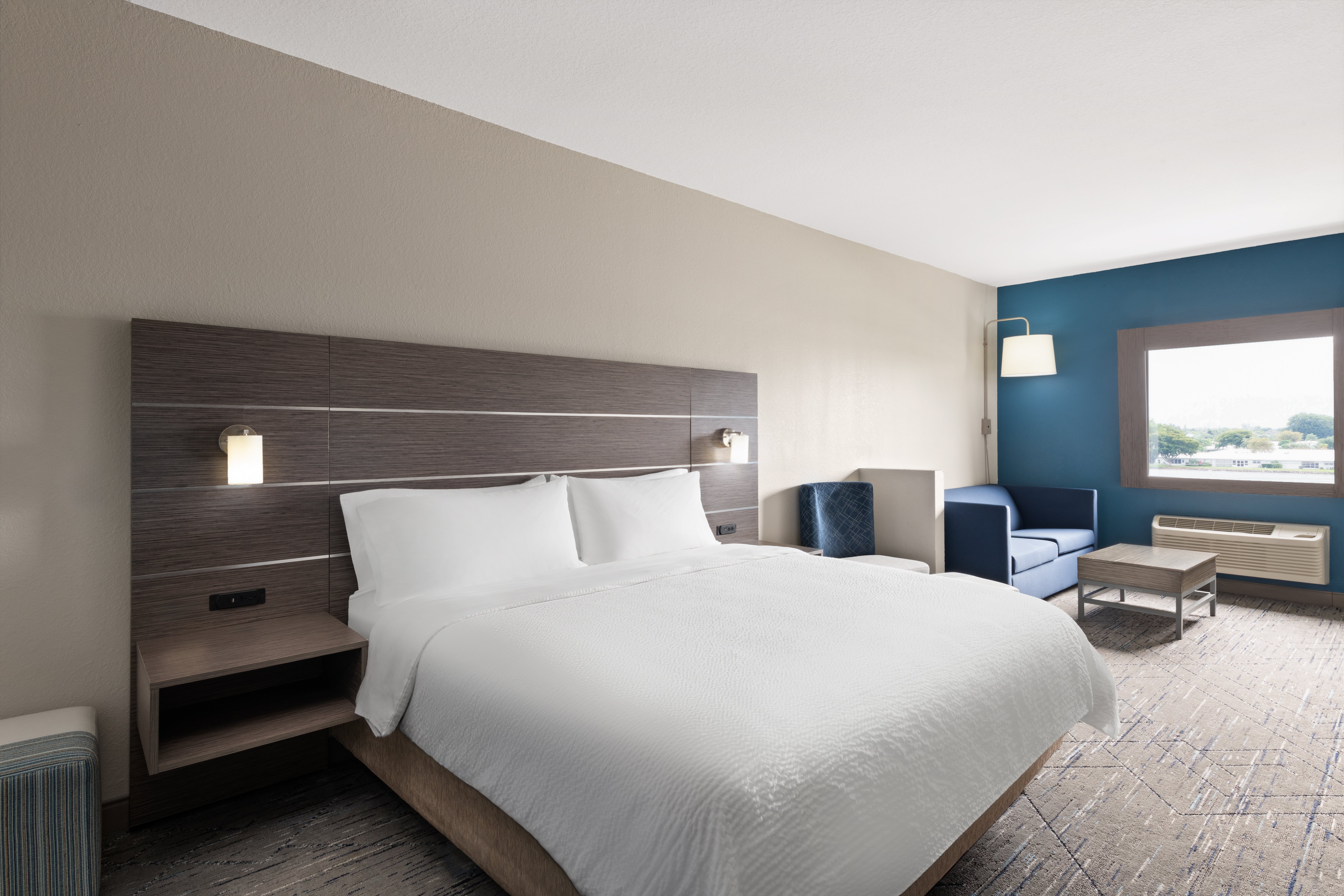 Suite, Double Bed, Accessible