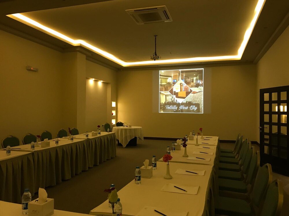 لي لي للشقق المفروشة(Lily Hotel Suite Mubarraz) 37/46
