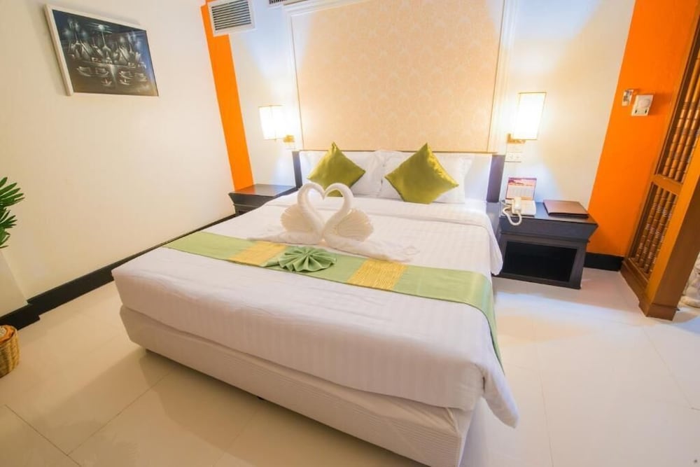 Asawann Hotel 17/68