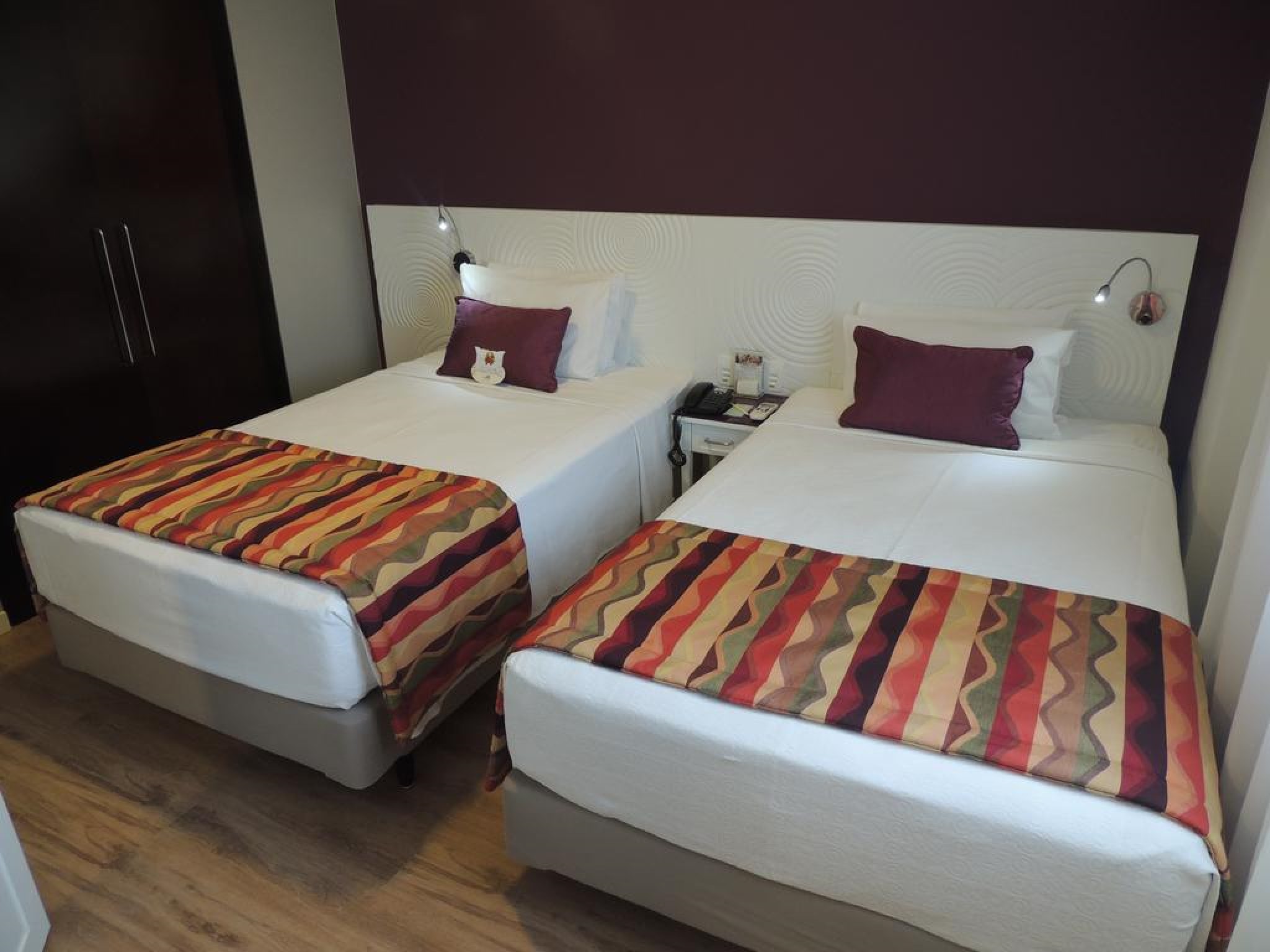 Suite, Twin Beds