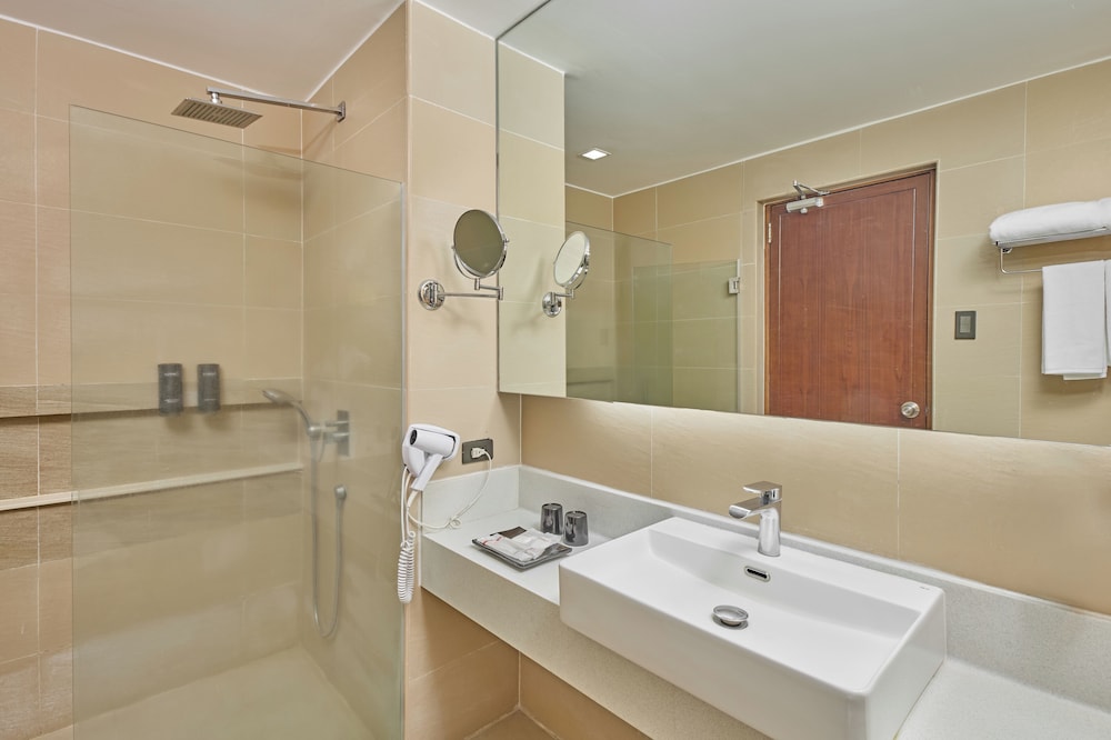 Summit Ridge Tagaytay 74/74