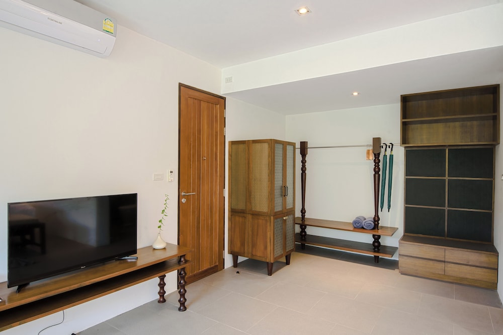 Anda Lanta Resort 48/74