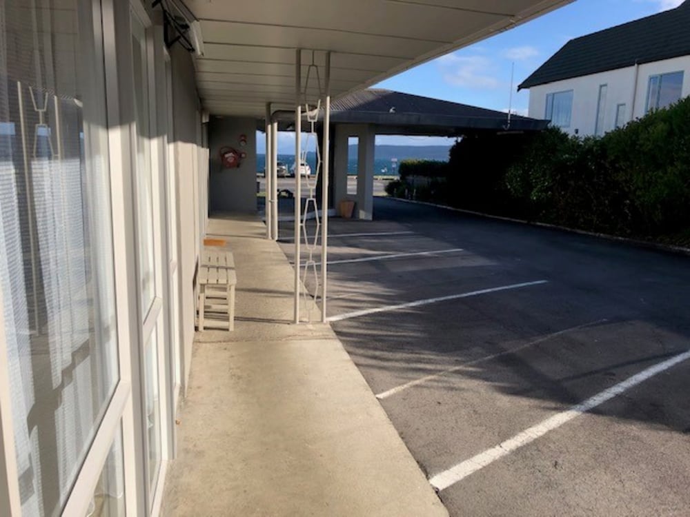 Absolute Lakeview Motel 43/51