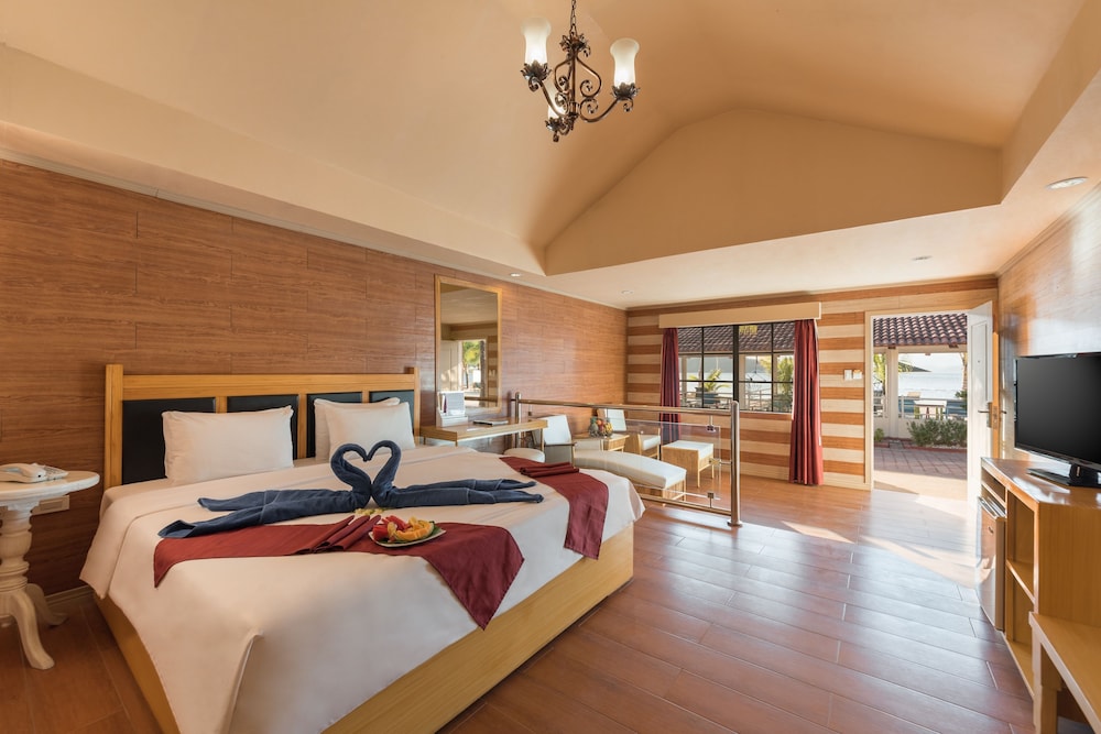 Whiterock Beach Hotel And Waterpark 35/73