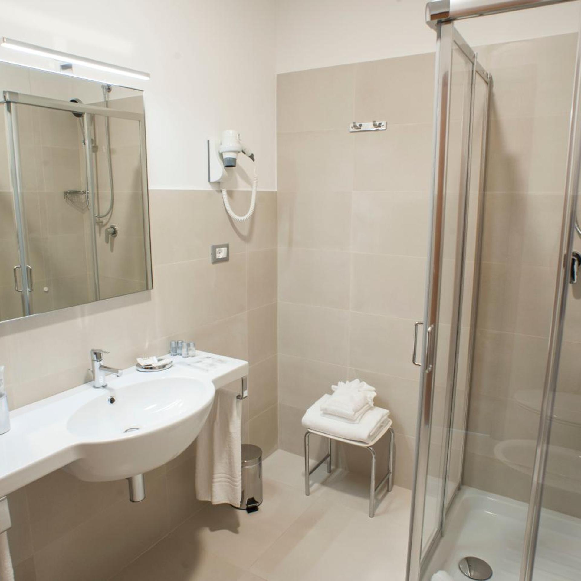 غرفة ثلاثية، CHECKIN VILLA ANGELINA 5/6