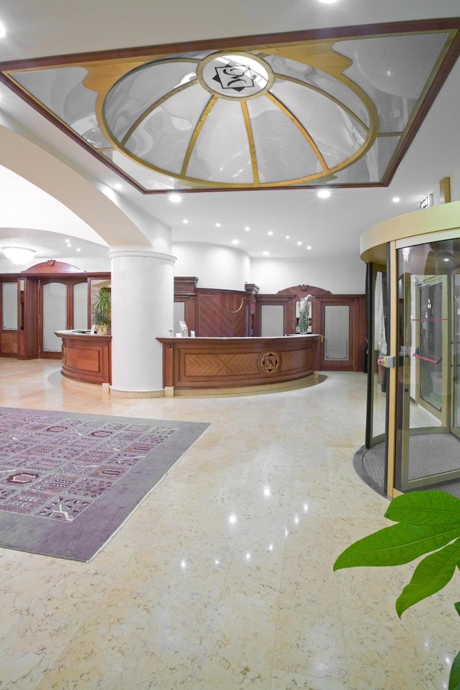 Hotel Marconi 5/32