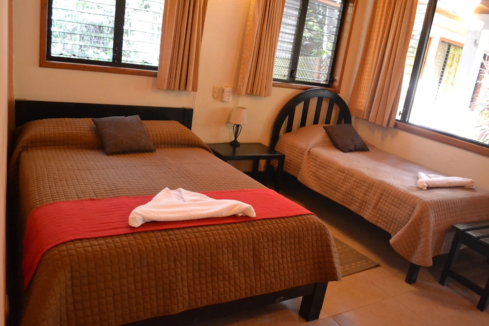 Hotel Jaguar Inn Tikal 28/70