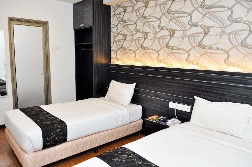 Signature Hotel 24/39