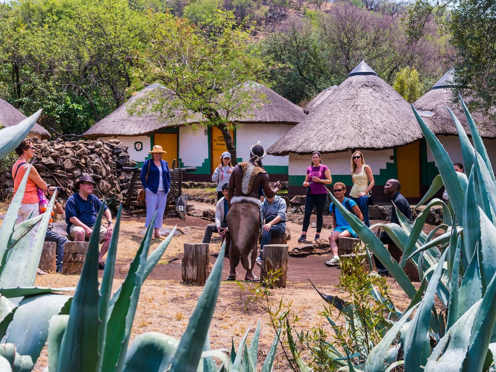 aha Lesedi Cultural Village 32/50