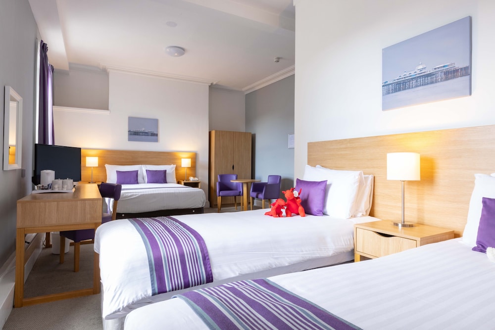 Marine Hotel 26/64