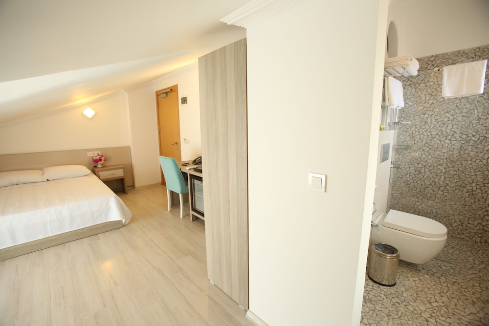 Panoramic, Double Bed, Sea View, Attic 8/8