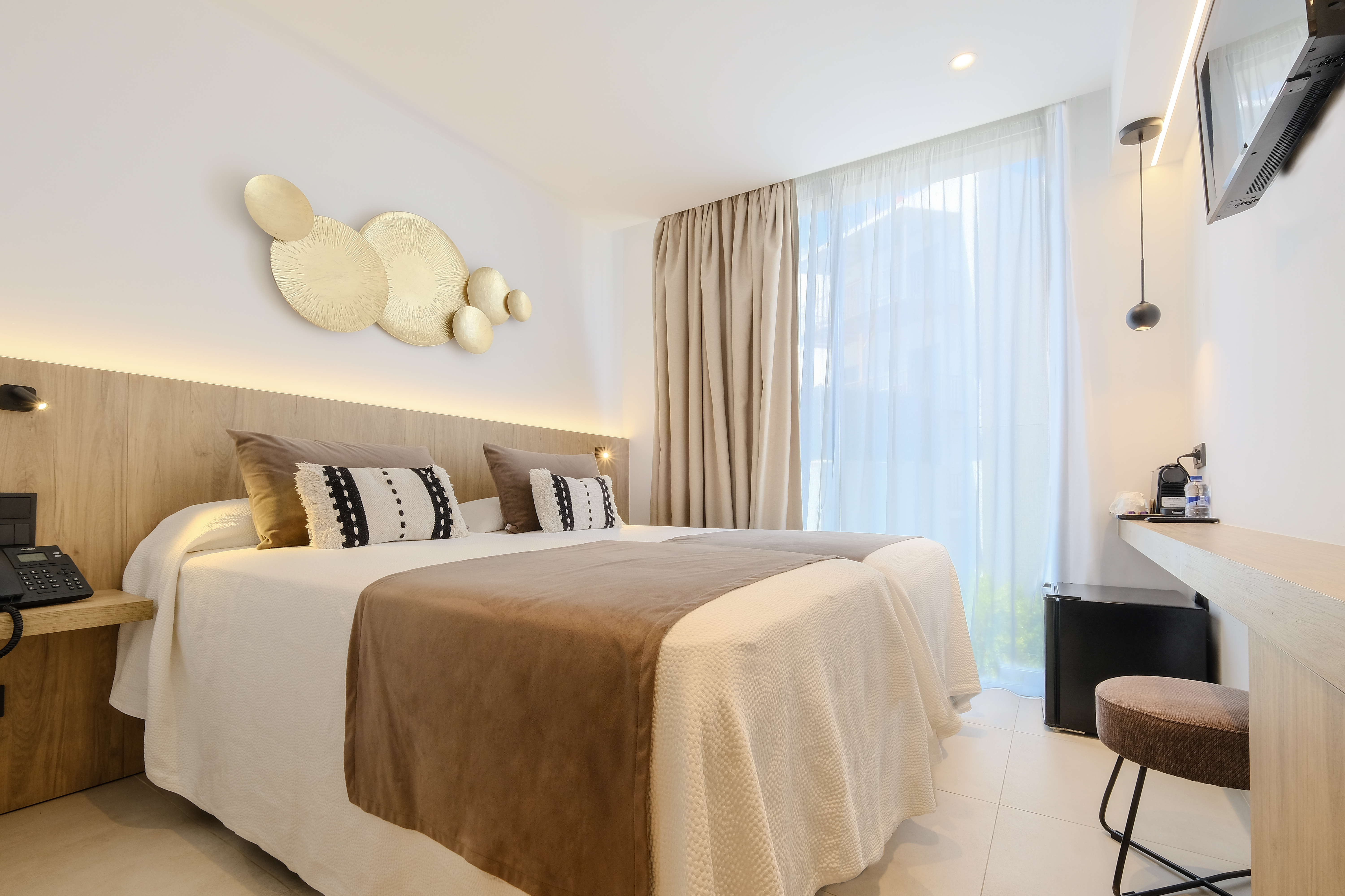 AzuLine Hotel M 16/42