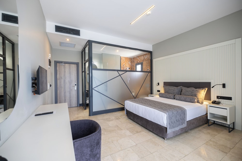 Roseira Mar Inn Luxury 18/55
